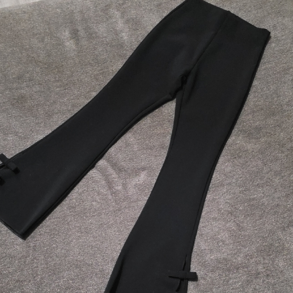 NWT Classy Zara Black Flared Leggings with Bow Detail